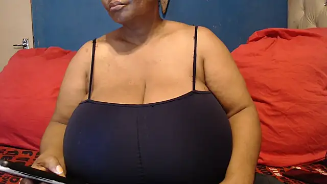 Snapshot of CUTEFIRMMELONSS chatting on October 28, 2025, 10:58 am CUTEFIRMMELONSS online show from October 28, 2025, 10:58 am