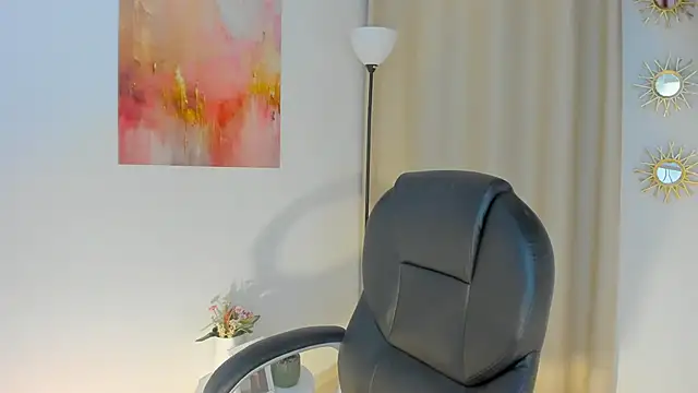 Snapshot of MariamRivera_ chatting on March 10, 2026, 4:27 am MariamRivera online show from March 10, 2026, 4:27 am