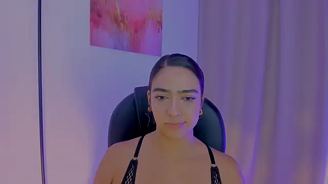 MariamRivera  online show from February 14, 2026, 3:40 am