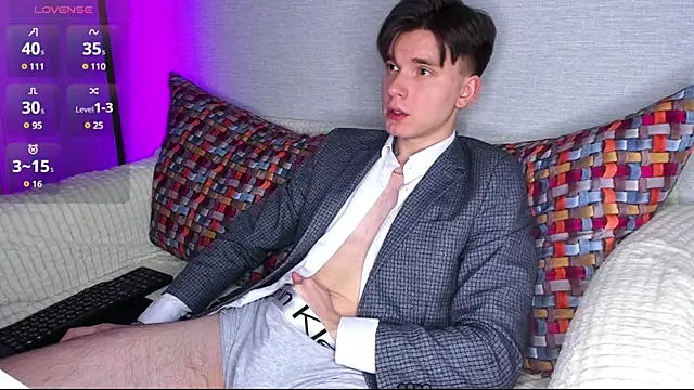Snapshot of maxboy4 chatting on February 3, 2025, 8:24 pm maxboy4 online show from February 3, 2025, 8:24 pm