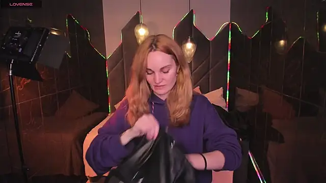 SaraSubtlety online show from March 24, 2026, 1:33 pm