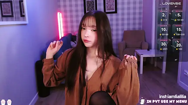 Snapshot of lialiliaa chatting on December 25, 2024, 11:11 am lialiliaa online show from December 25, 2024, 11:11 am