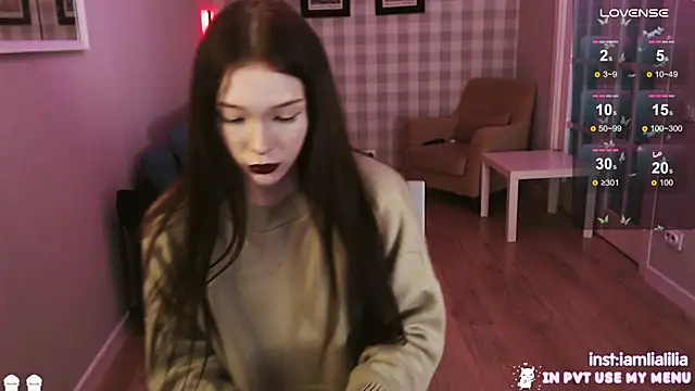 Snapshot of lialiliaa chatting on January 22, 2025, 11:23 am lialiliaa online show from January 22, 2025, 11:23 am