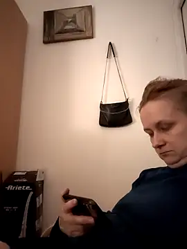 Snapshot of She-devilx chatting on March 7, 2026, 10:37 pm She-devilx online show from March 7, 2026, 10:37 pm