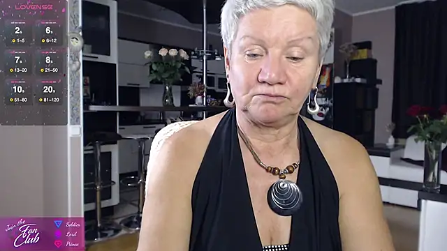 roxana brooks online show from October 2, 2025, 6:11 pm