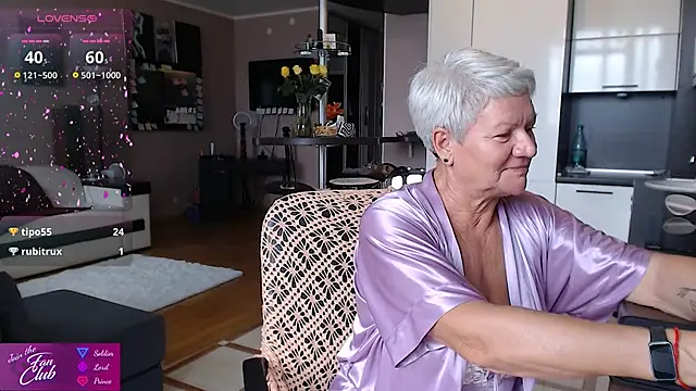 Snapshot of roxana_brooks chatting on June 27, 2026, 12:22 pm roxana brooks online show from June 27, 2026, 12:22 pm
