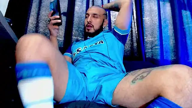 KenllyH online show from February 17, 2025, 10:49 pm