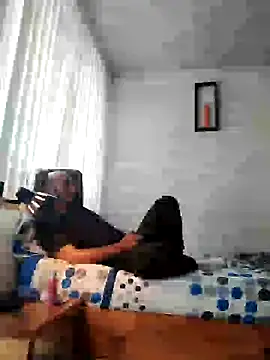 KenllyH online show from January 9, 2025, 6:57 pm