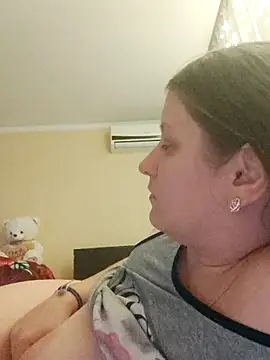 CumCpl online show from November 14, 2025, 9:40 pm