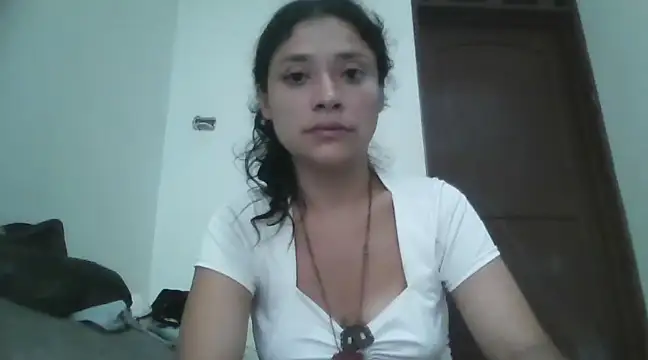 TamaraNauthy online show from January 28, 2025, 3:57 pm