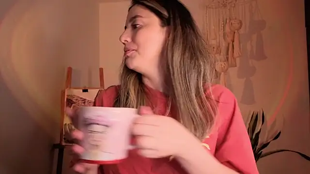 Snapshot of Mala_Bad chatting on November 19, 2025, 5:02 pm Mala Bad online show from November 19, 2025, 5:02 pm