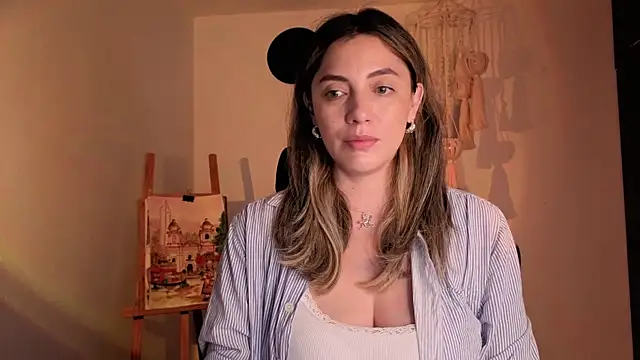 Snapshot of Mala_Bad chatting on October 22, 2025, 2:38 pm Mala Bad online show from October 22, 2025, 2:38 pm