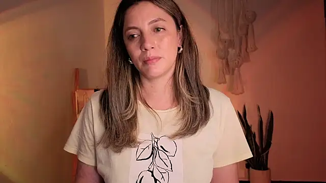 Snapshot of Mala_Bad chatting on October 26, 2025, 3:45 pm Mala Bad online show from October 26, 2025, 3:45 pm