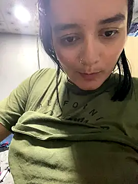 Snapshot of Lucia-Candy chatting on December 21, 2025, 3:14 pm Lucia-Candy online show from December 21, 2025, 3:14 pm