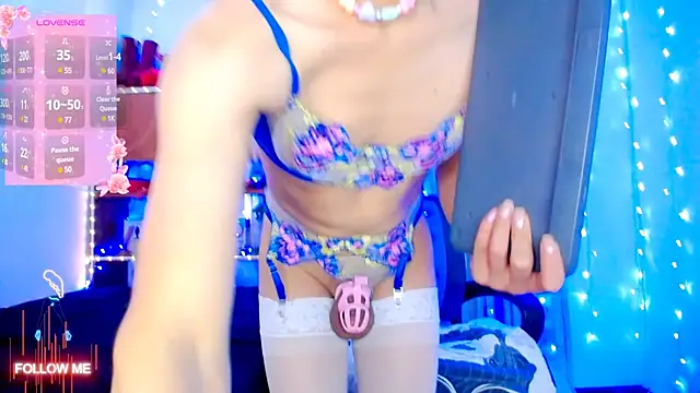 Snapshot of Aleexx___ chatting on March 16, 2025, 4:23 pm Aleexx online show from March 16, 2025, 4:23 pm