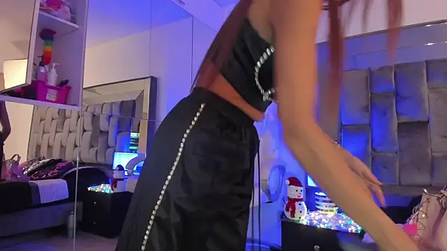 Snapshot of zinnia_mosley chatting on December 15, 2025, 11:27 am zinnia mosley online show from December 15, 2025, 11:27 am