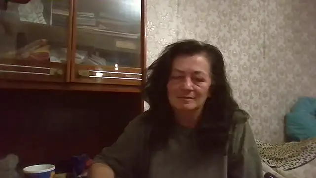 GypsiQueen2 online show from September 29, 2025, 8:36 pm