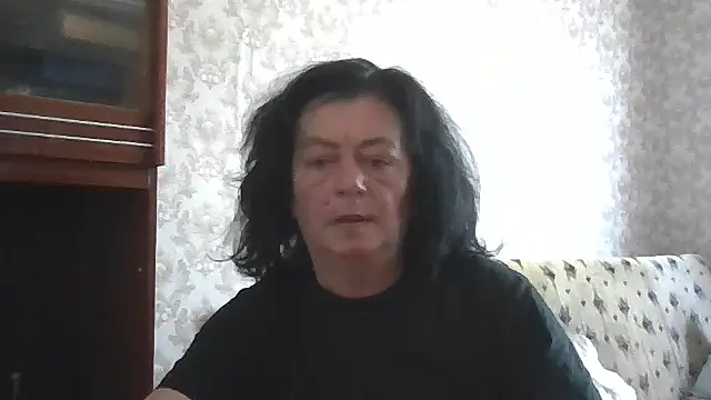 Snapshot of GypsiQueen2 chatting on June 28, 2026, 6:09 am GypsiQueen2 online show from June 28, 2026, 6:09 am