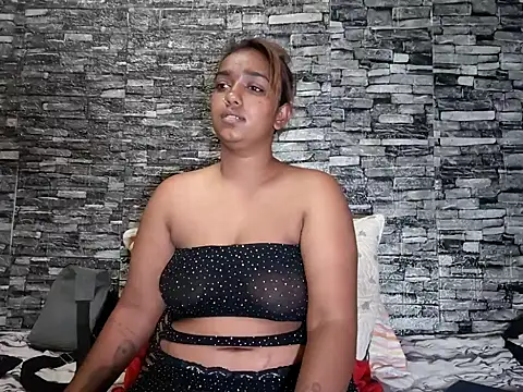 Xindias fantasyX online show from February 12, 2026, 5:56 pm