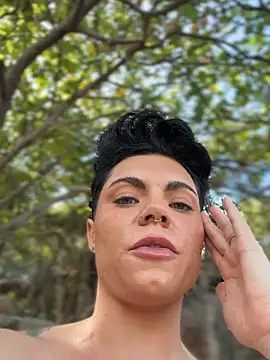 LukeLouHarvey online show from December 1, 2025, 2:34 am