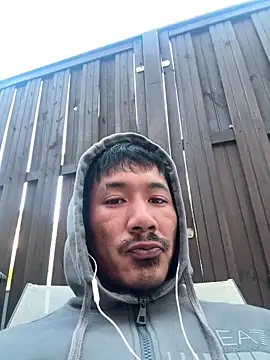 juniiorre online show from April 6, 2026, 5:36 pm