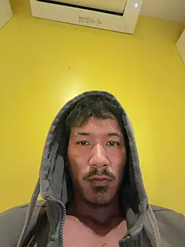 juniiorre online show from April 19, 2026, 6:43 pm