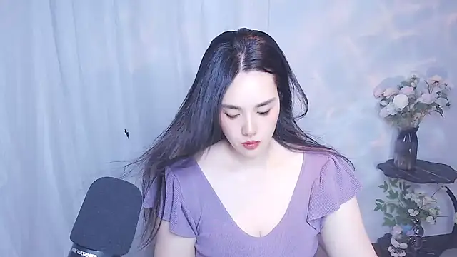 Snapshot of SHY-_-girl chatting on May 14, 2026, 7:38 am SHY- -girl online show from May 14, 2026, 7:38 am