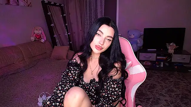   Malika   online show from October 4, 2025, 3:02 pm