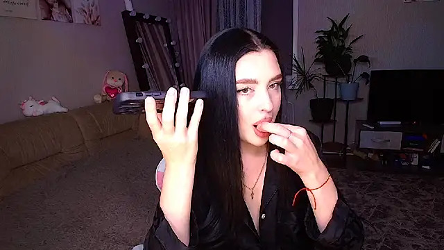   Malika   online show from October 31, 2025, 3:30 pm