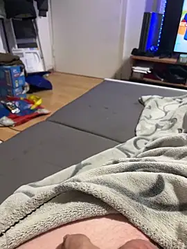 David19932908 online show from February 18, 2025, 7:52 pm