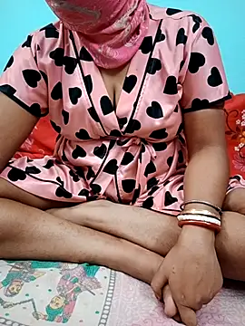 Snapshot of Bengali-boudi chatting on March 19, 2025, 6:23 pm Bengali-boudi online show from March 19, 2025, 6:23 pm