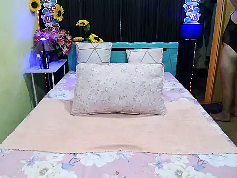 Snapshot of UrAsianPrincessDanie chatting on December 17, 2025, 6:02 pm UrAsianPrincessDanie online show from December 17, 2025, 6:02 pm