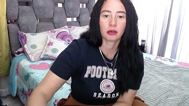 sara hott 1 online show from November 8, 2025, 6:33 pm