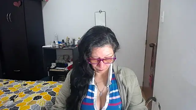 latin49 online show from November 7, 2025, 3:33 am