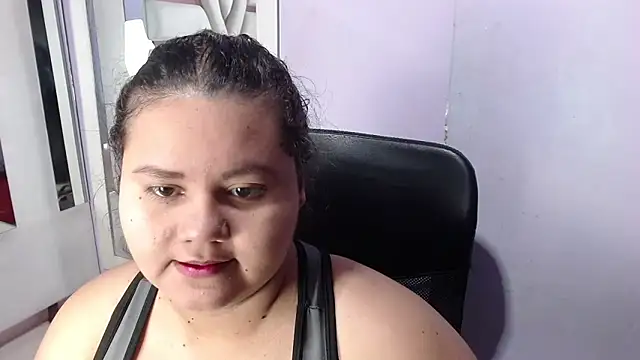 ValenTitis online show from November 21, 2025, 8:52 pm