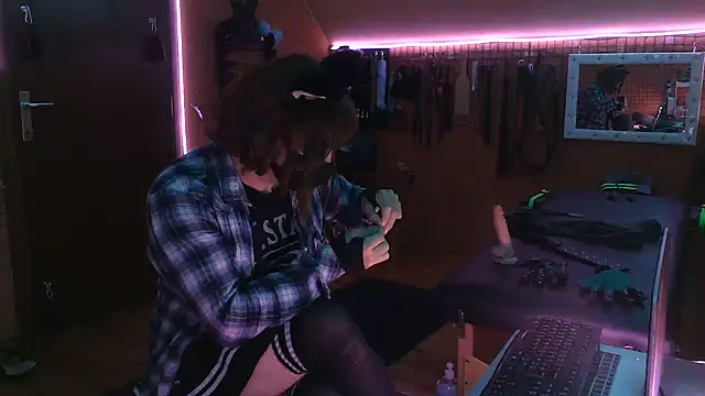 Snapshot of Ginny-the-bdsm-nympho chatting on November 16, 2025, 6:01 pm Ginny-the-bdsm-nympho online show from November 16, 2025, 6:01 pm