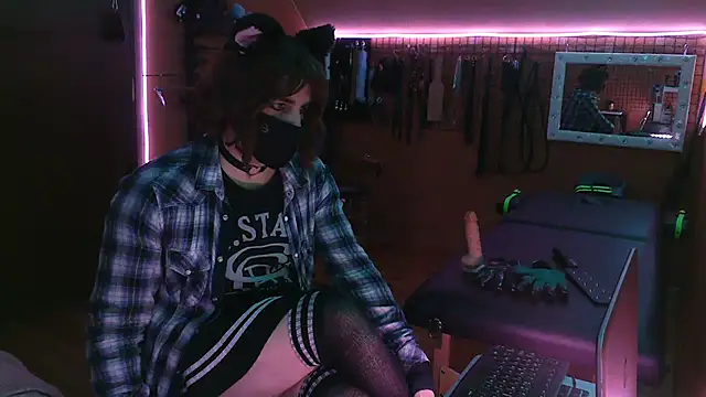 Snapshot of Ginny-the-bdsm-nympho chatting on December 18, 2025, 6:01 pm Ginny-the-bdsm-nympho online show from December 18, 2025, 6:01 pm