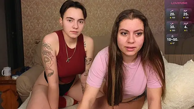 Snapshot of twobabesweet chatting on October 23, 2025, 6:23 am twobabesweet online show from October 23, 2025, 6:23 am