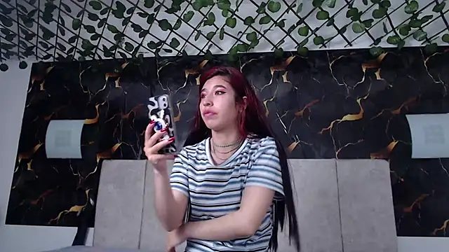 adriscute online show from May 8, 2026, 3:43 am