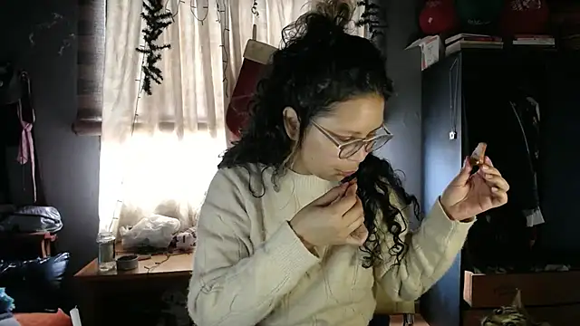 Hathorlove online show from December 20, 2025, 7:28 pm