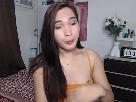 Snapshot of Msyensmith chatting on November 3, 2025, 4:50 am Msyensmith online show from November 3, 2025, 4:50 am