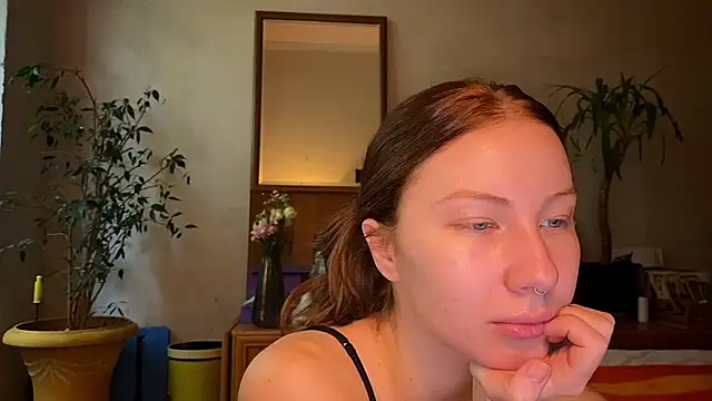 elfess online show from October 5, 2025, 6:48 am