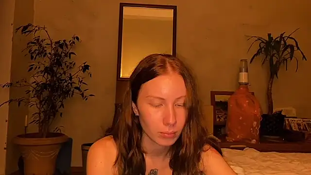 elfess online show from September 17, 2025, 6:21 pm