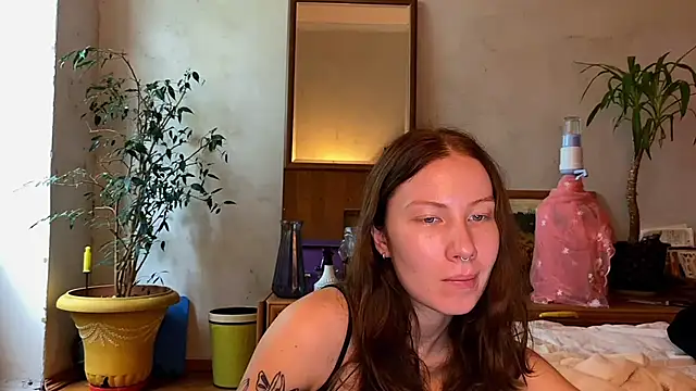 elfess online show from September 18, 2025, 9:56 am