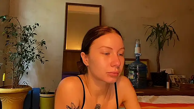 elfess online show from October 6, 2025, 6:58 am