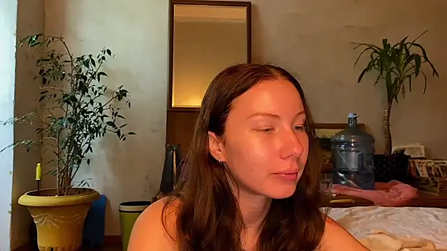 elfess online show from September 19, 2025, 11:25 am