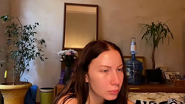 elfess online show from October 11, 2025, 7:09 am