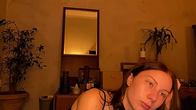 elfess online show from September 12, 2025, 4:51 pm