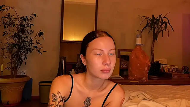 elfess online show from September 16, 2025, 2:07 pm