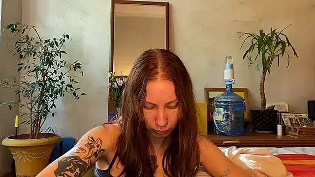 elfess online show from September 30, 2025, 8:09 am